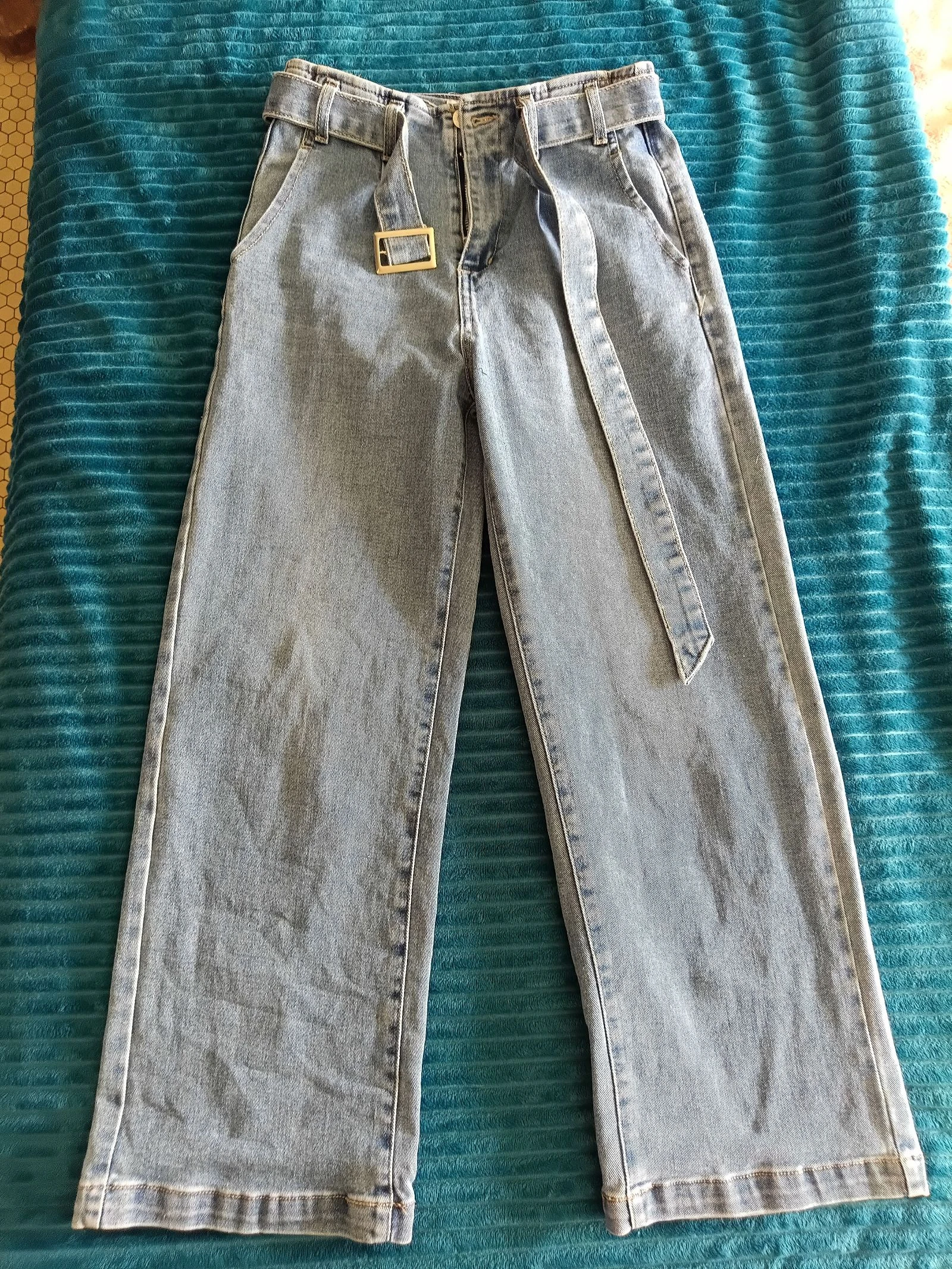 Jeans bleu avec ceinture Folyrose 38